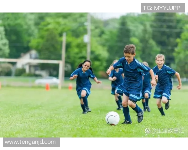 独特足球球星特征解析展现绿茵场上的速度力量与智慧 独特足球球星特征解析展现绿茵场上的速度力量与智慧