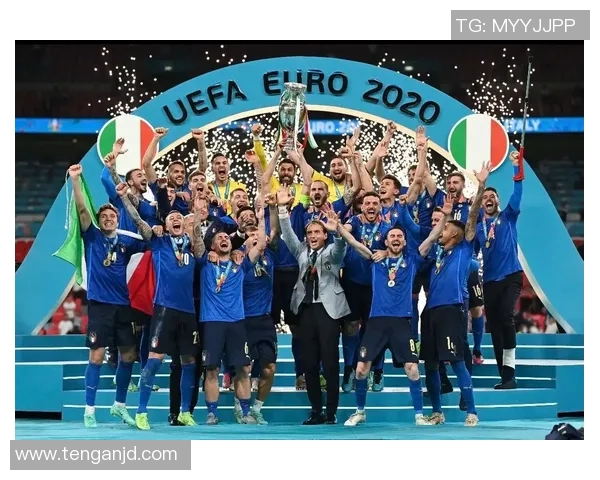 球星身材与足球技能完美结合 如何塑造顶级运动员体态与竞技状态 球星身材与足球技能完美结合 如何塑造顶级运动员体态与竞技状态