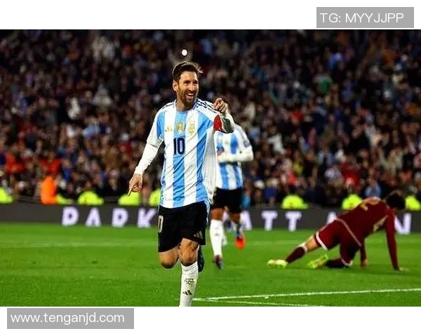 足球传奇谢幕时刻:球星们最后一战的感人告别与辉煌回忆 足球传奇谢幕时刻:球星们最后一战的感人告别与辉煌回忆